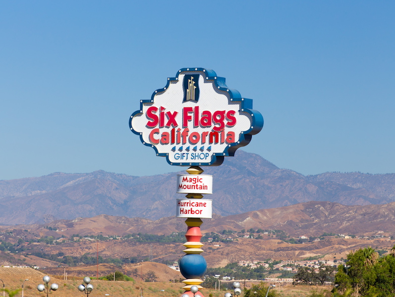 us-16-six-flags